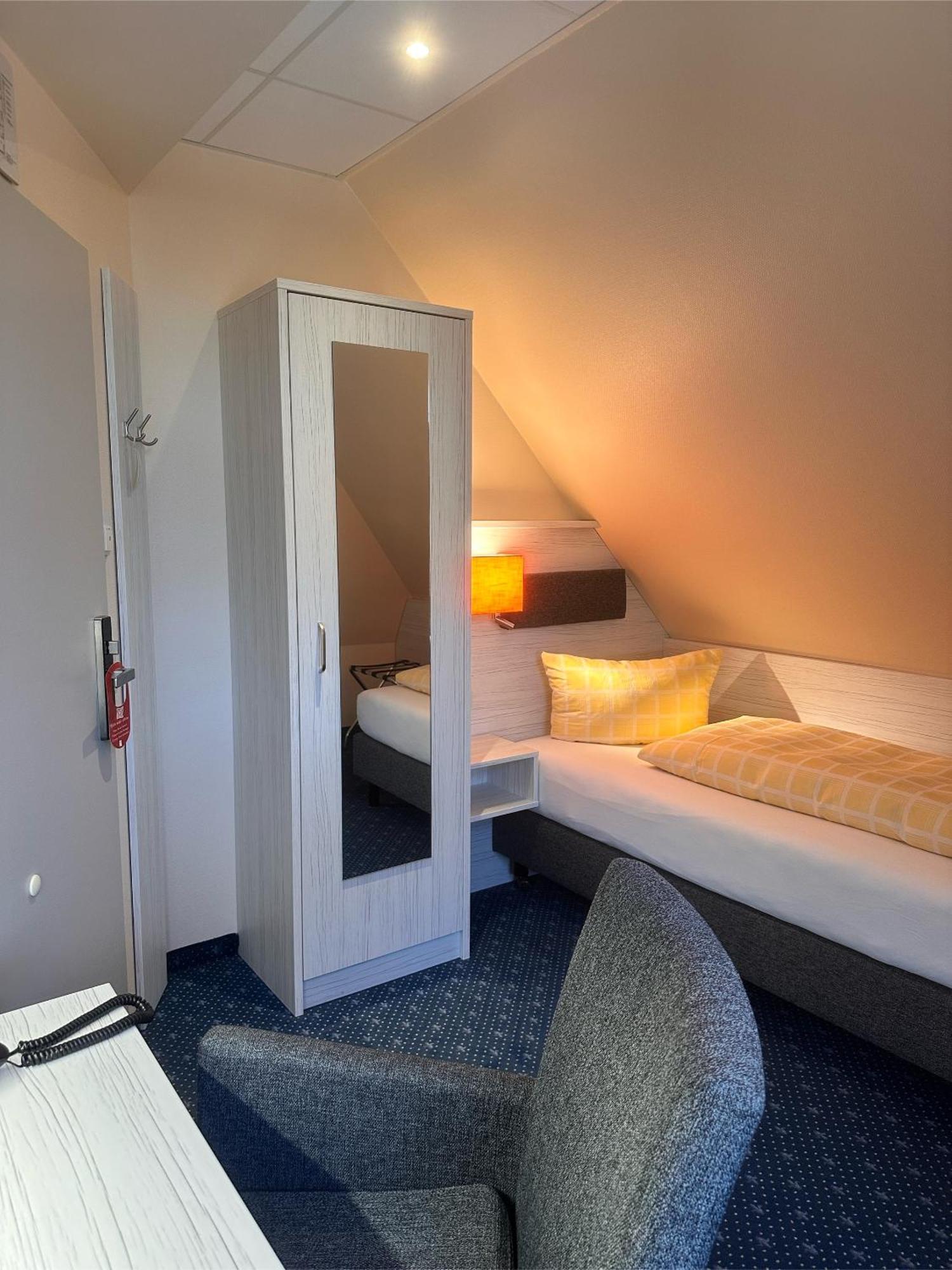 Duenenhotel Am Meer Росток Экстерьер фото