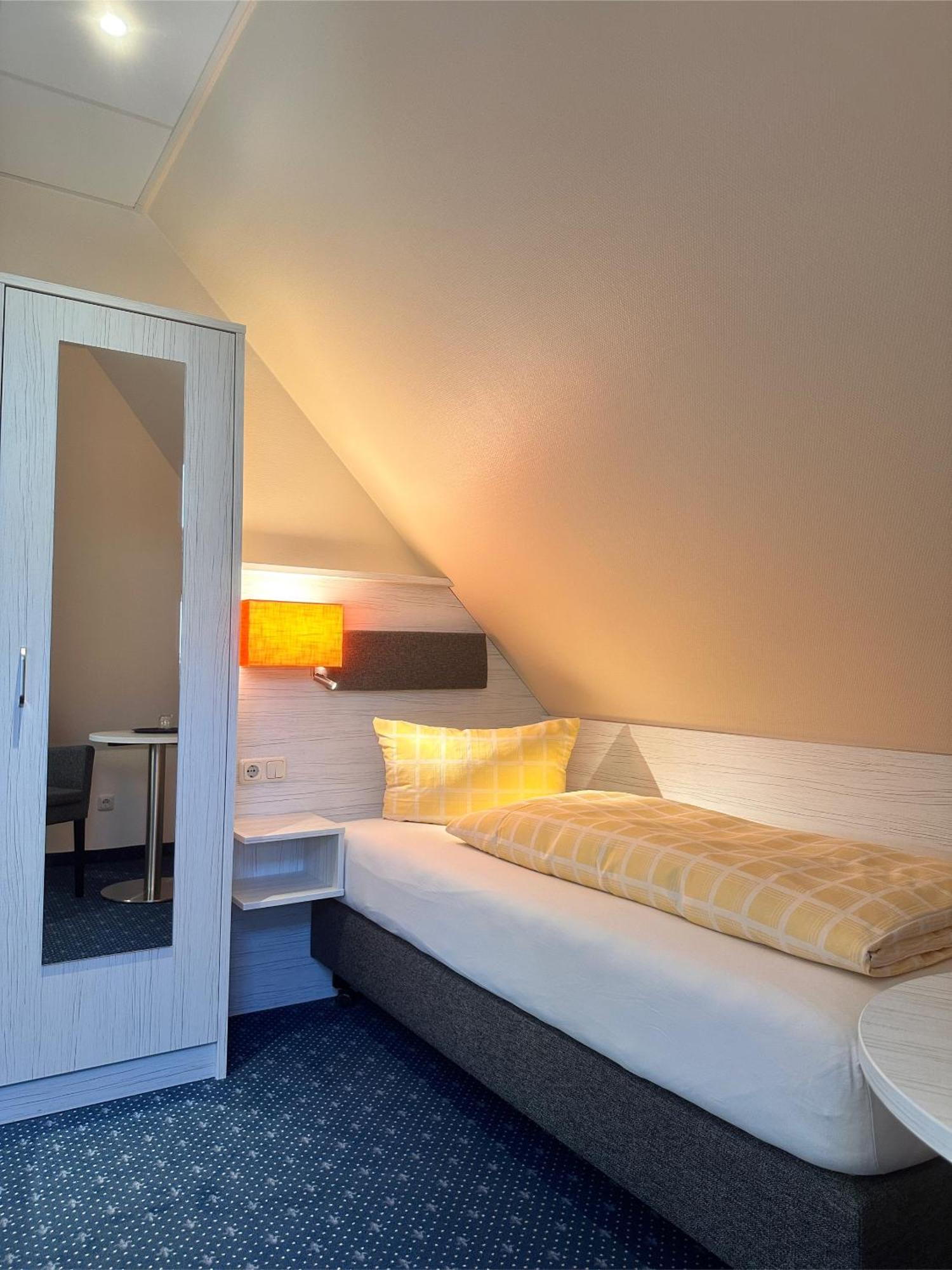 Duenenhotel Am Meer Росток Экстерьер фото