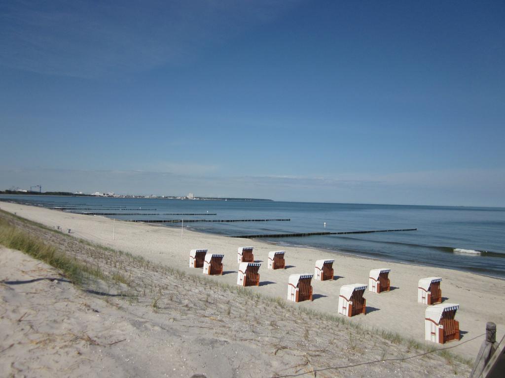 Duenenhotel Am Meer Росток Экстерьер фото