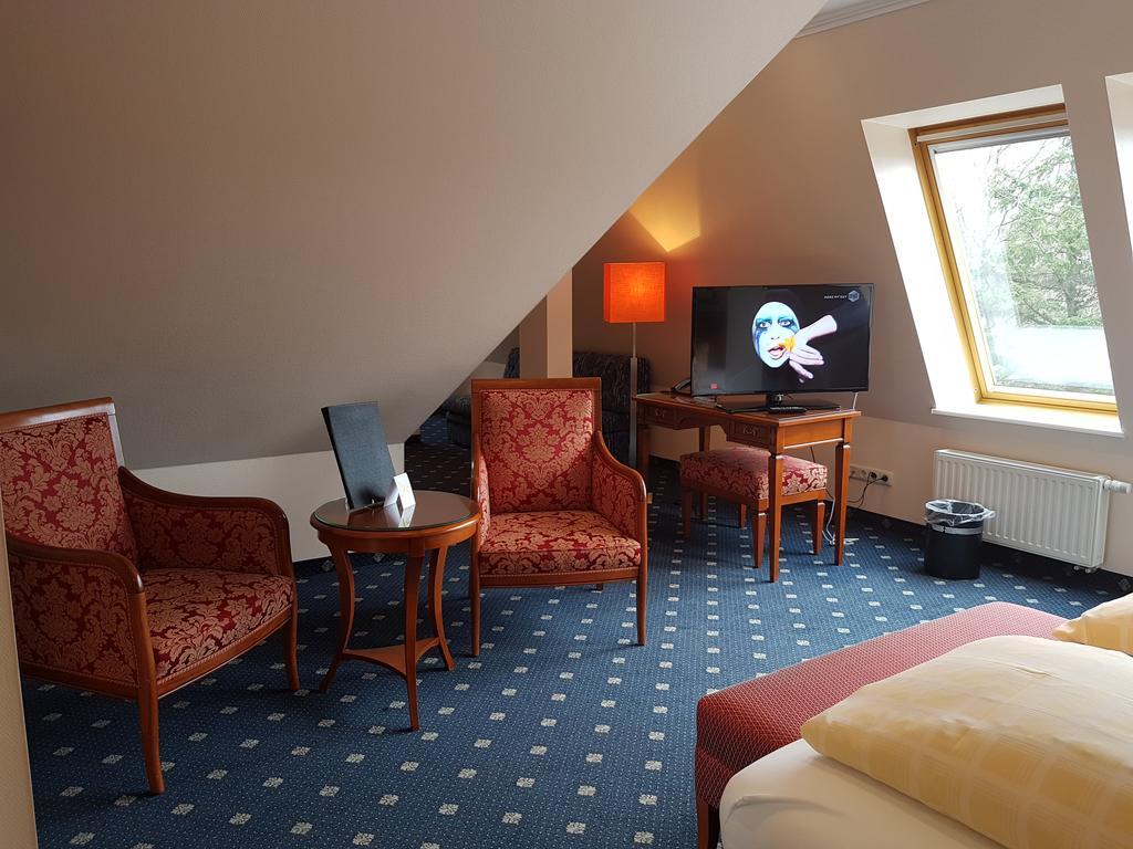 Duenenhotel Am Meer Росток Экстерьер фото