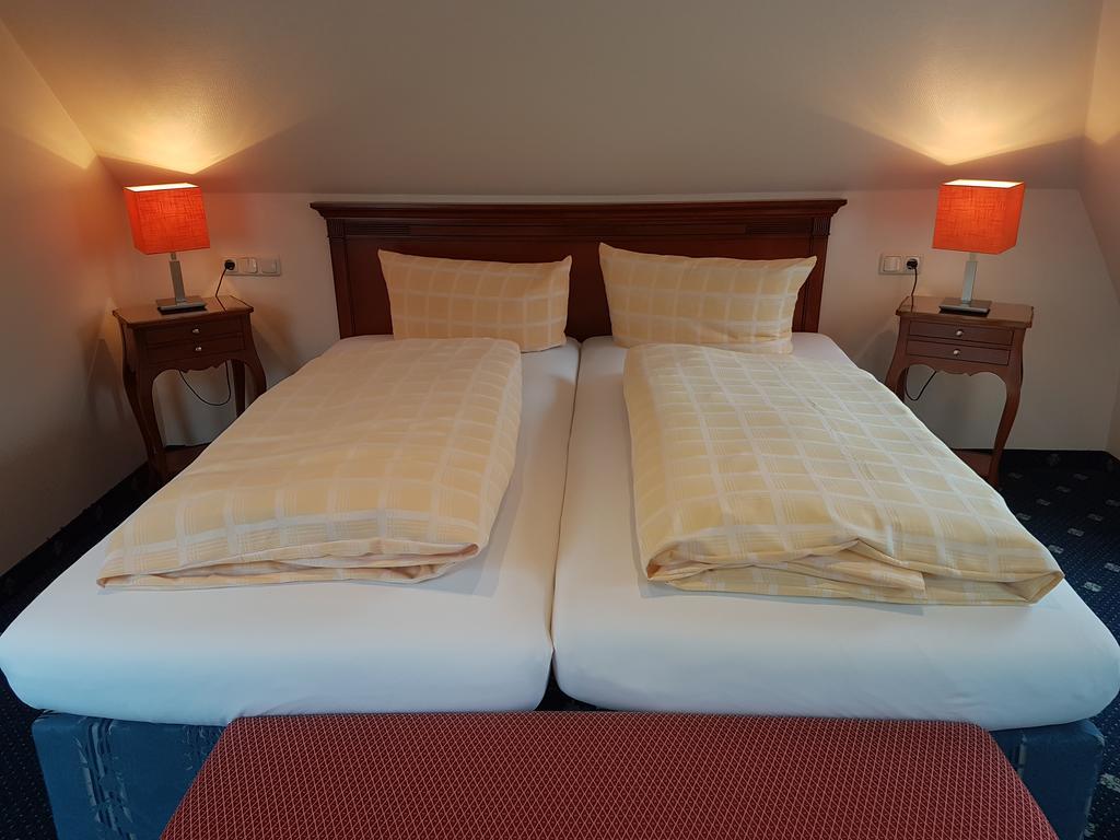 Duenenhotel Am Meer Росток Экстерьер фото