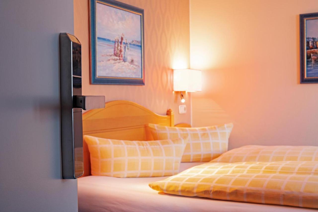 Duenenhotel Am Meer Росток Экстерьер фото