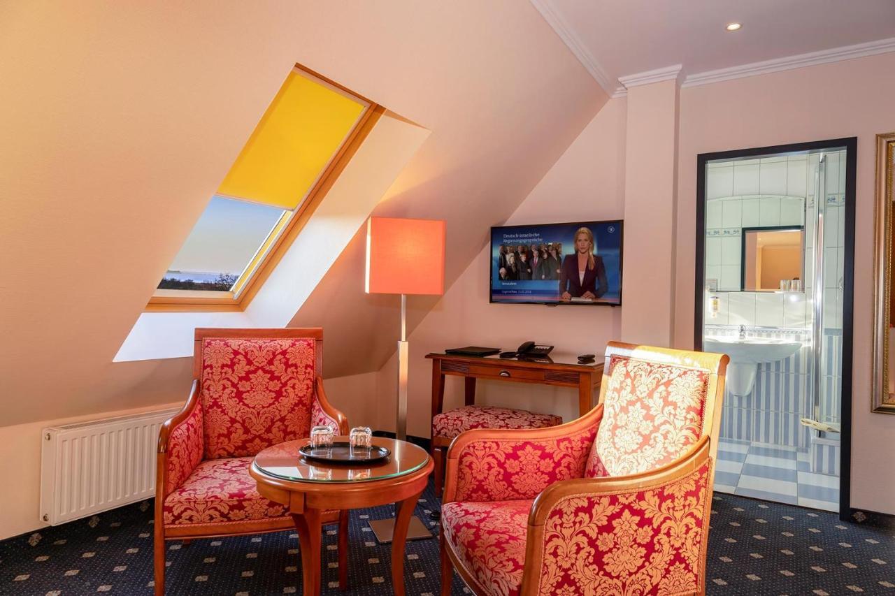Duenenhotel Am Meer Росток Экстерьер фото